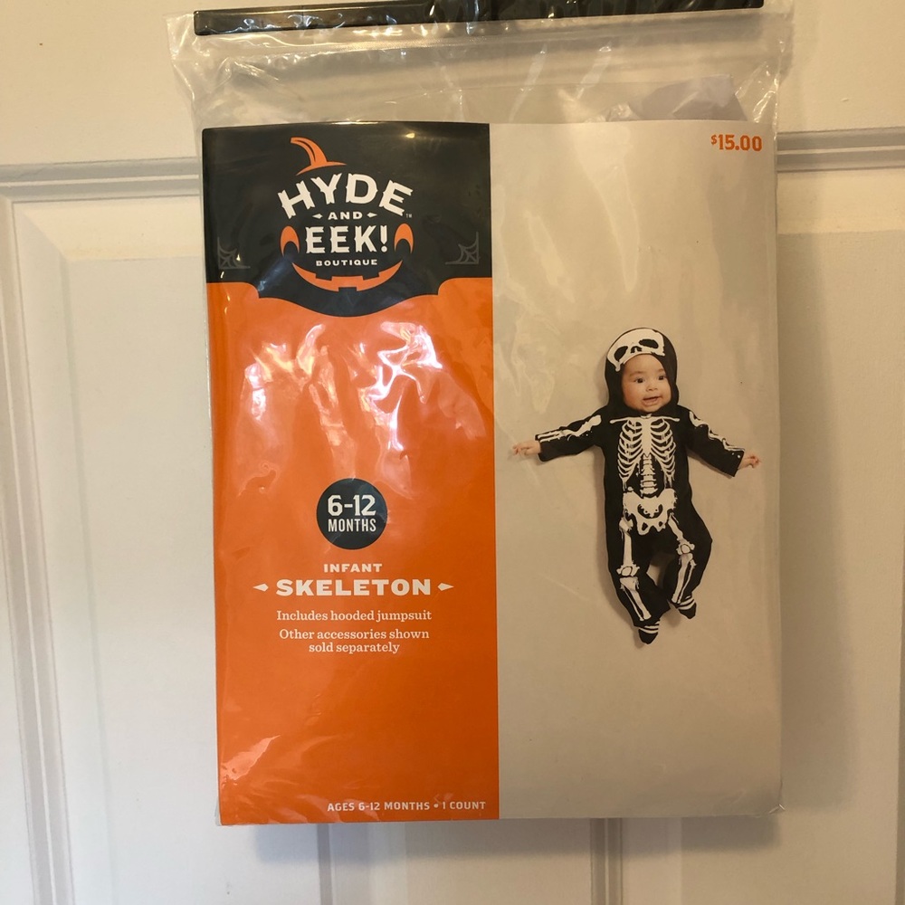 😎 3/$10 6-12 month Skelton costume